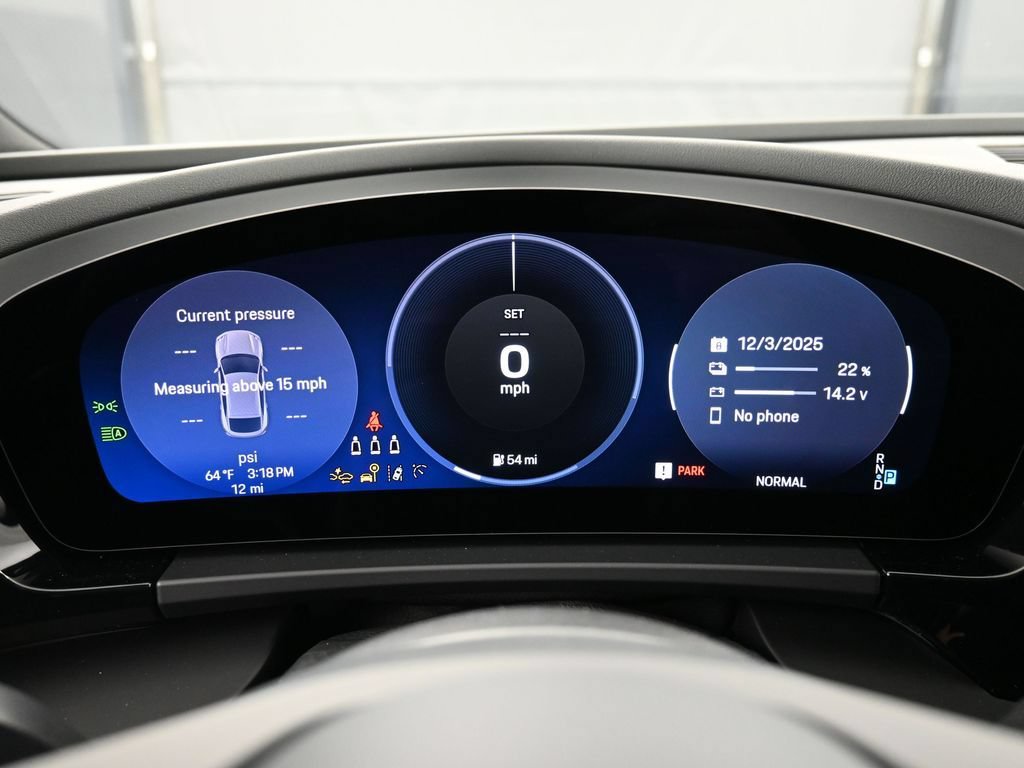 Certified 2025 Porsche Macan Electric RWD image 19