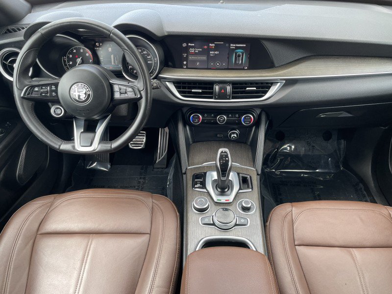 Used 2022 Alfa Romeo Stelvio Ti AWD/4WD image 16
