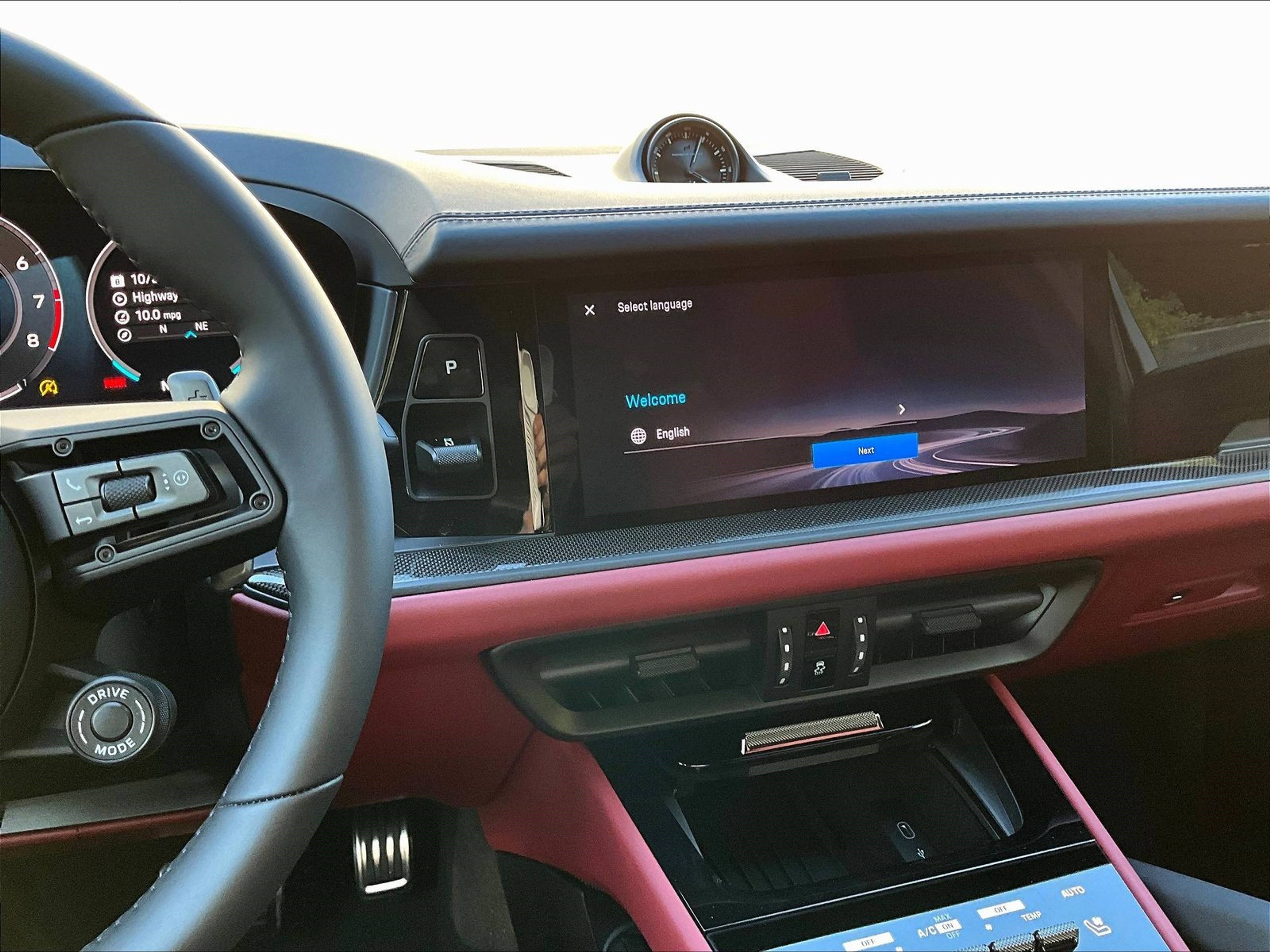New 2026 Porsche Cayenne GTS image 9