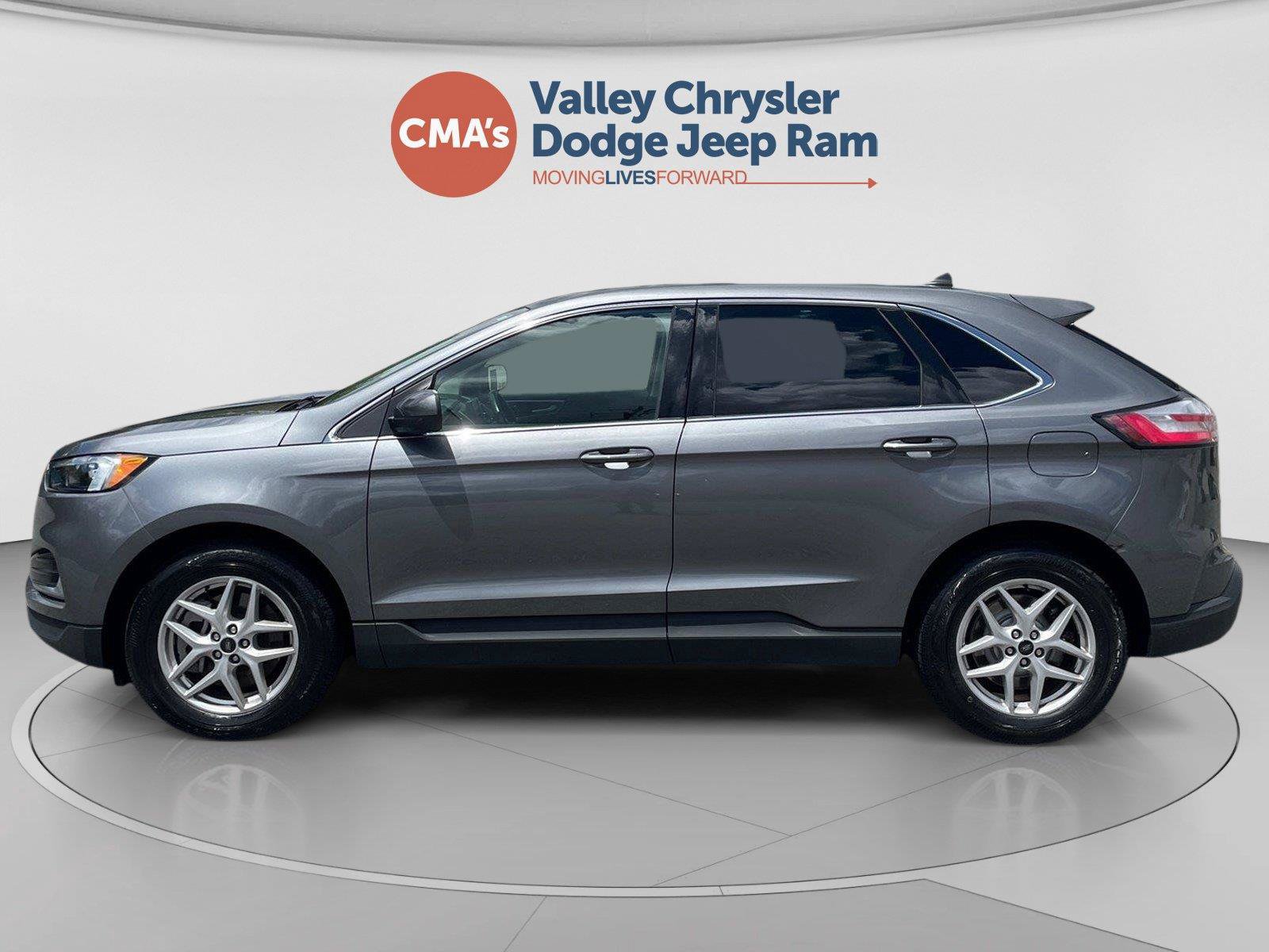 Used 2024 Ford Edge SEL AWD/4WD image 2