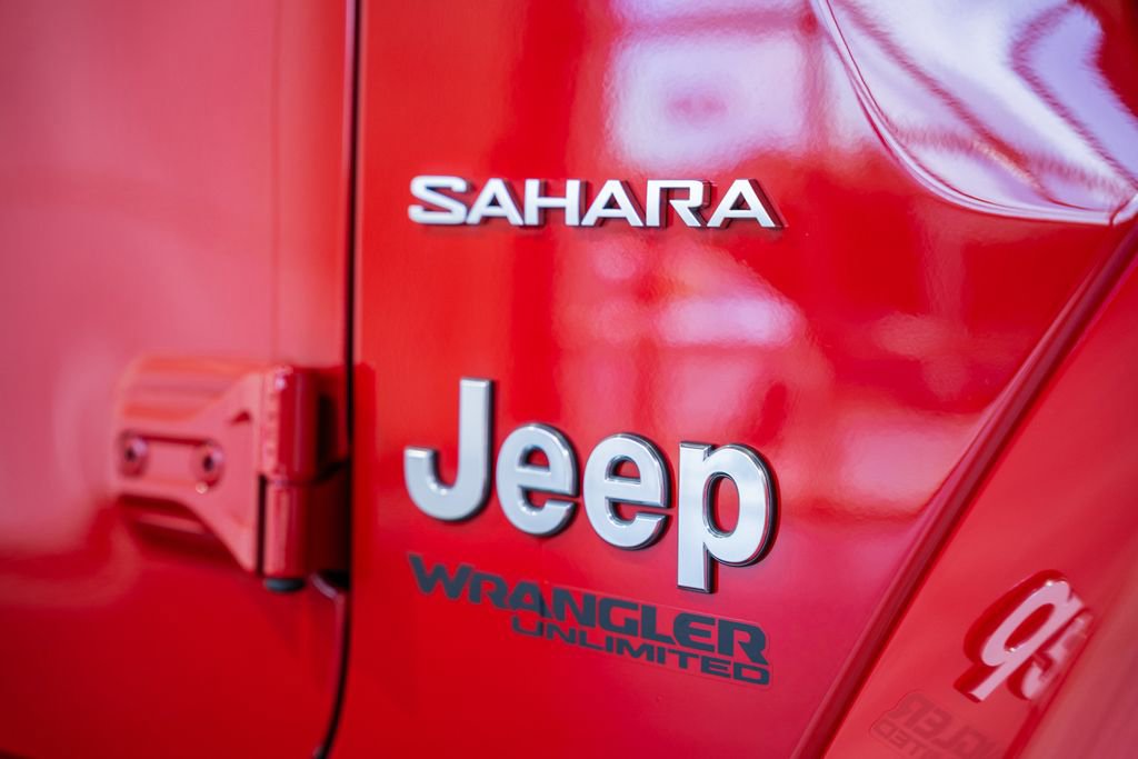 Certified 2022 Jeep Wrangler Unlimited Sahara w/ Cold Weather Group AWD/4WD image 15