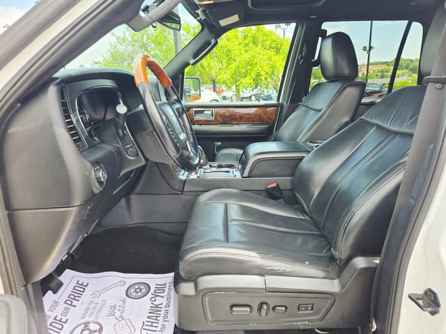Used 2015 Lincoln Navigator 4WD image 16