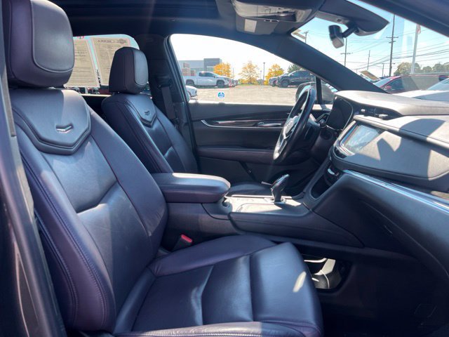 Used 2017 Cadillac XT5 Premium Luxury AWD/4WD image 11