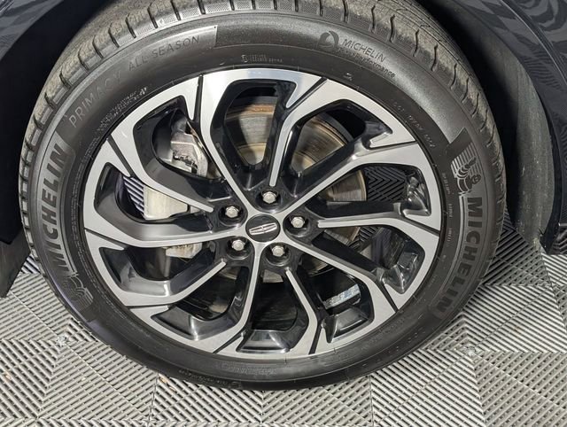 Used 2024 Lincoln Nautilus Reserve image 8