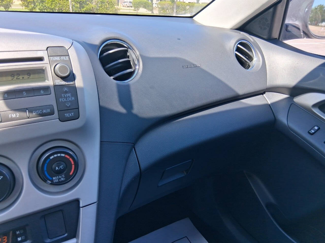 Used 2009 Toyota Matrix S FWD image 22