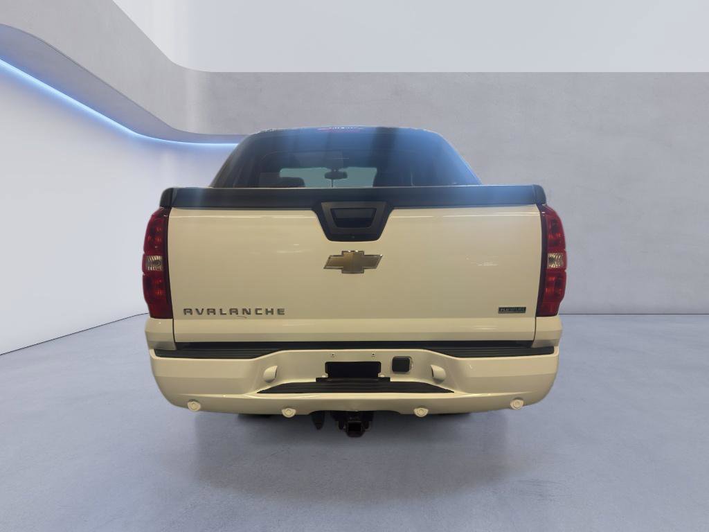 Used 2011 Chevrolet Avalanche LT w/ Luxury Package image 5