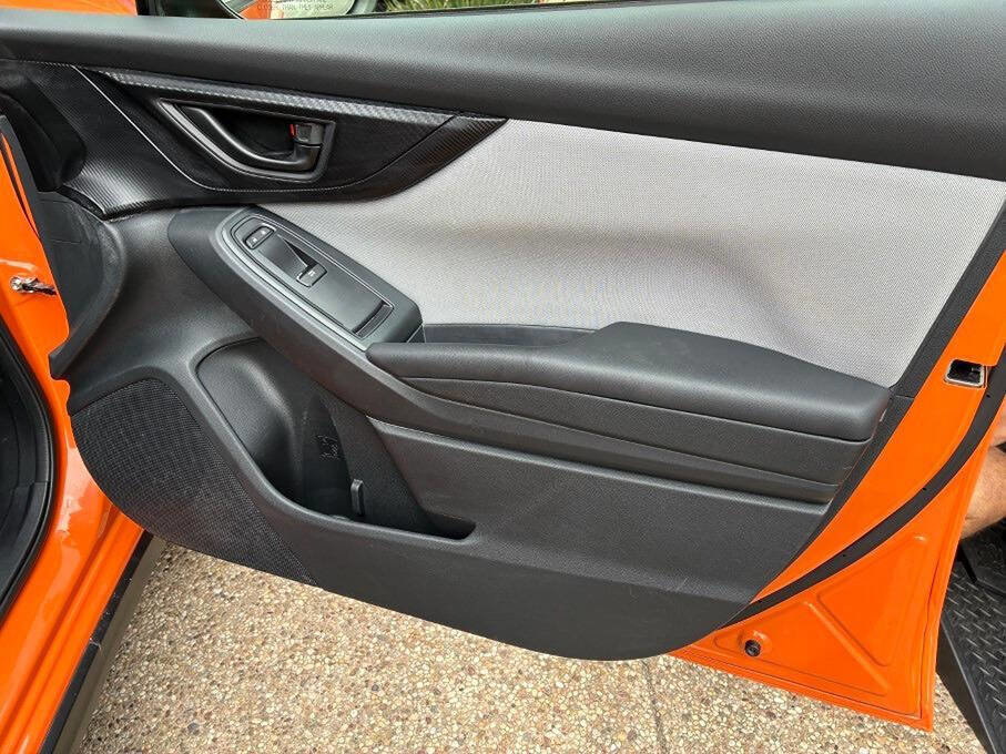 Used 2020 Subaru Crosstrek 2.0i Premium w/ Moonroof Package 2 image 35