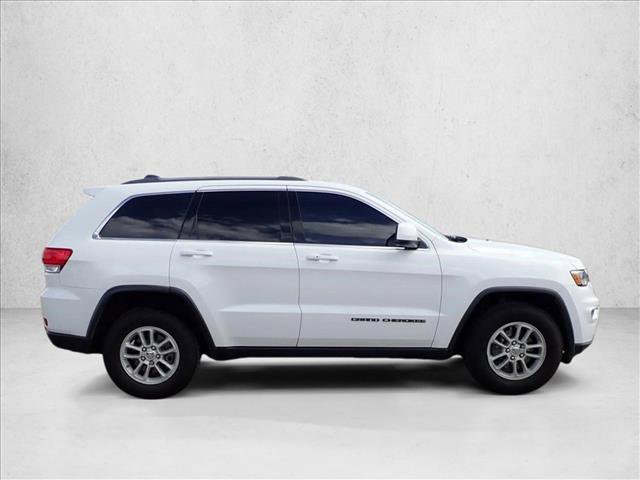 Used 2019 Jeep Grand Cherokee Laredo image 4