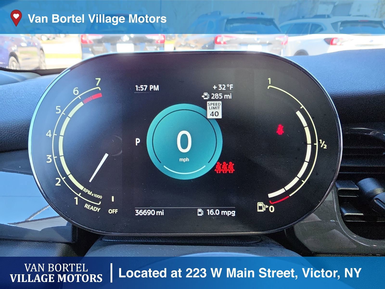 Used 2022 MINI Cooper 4-Door Hardtop image 12