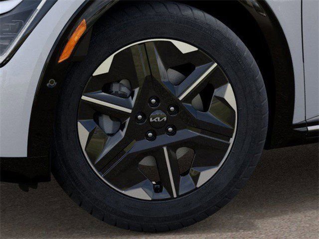 New 2025 Kia EV6 Wind image 9