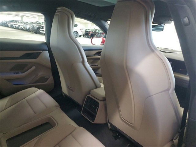 Used 2022 Porsche Taycan 4S image 27