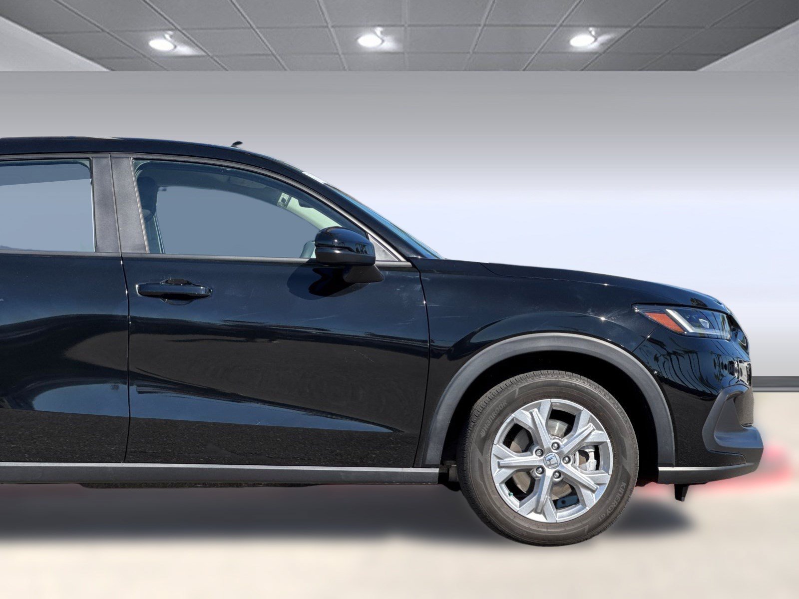 Certified 2025 Honda HR-V LX image 34