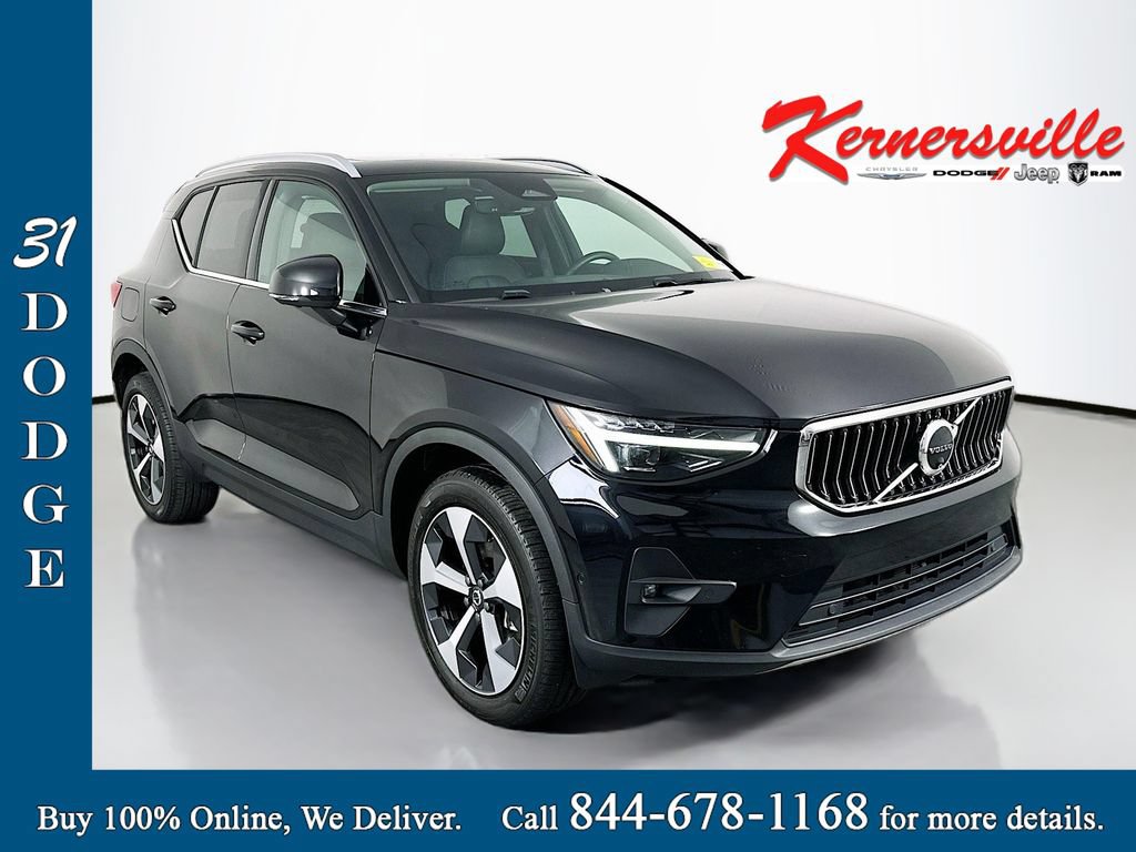 Used 2024 Volvo XC40 B5 Plus AWD/4WD video 1