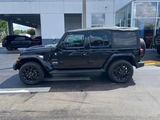 Used 2023 Jeep Wrangler Unlimited Sahara w/ Cold Weather Group image 6