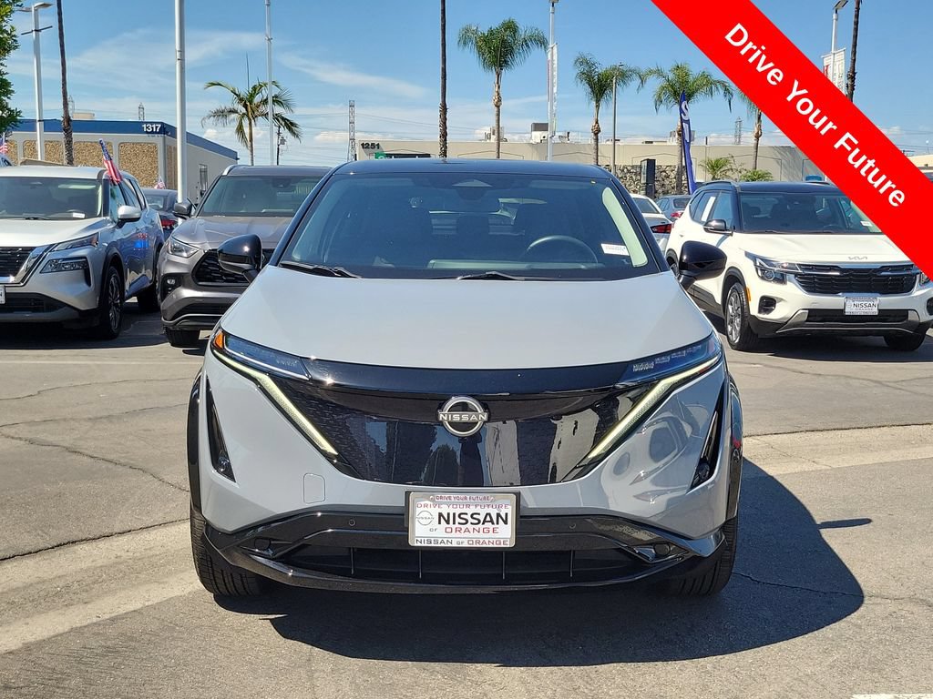 Used 2025 Nissan Ariya AWD image 32