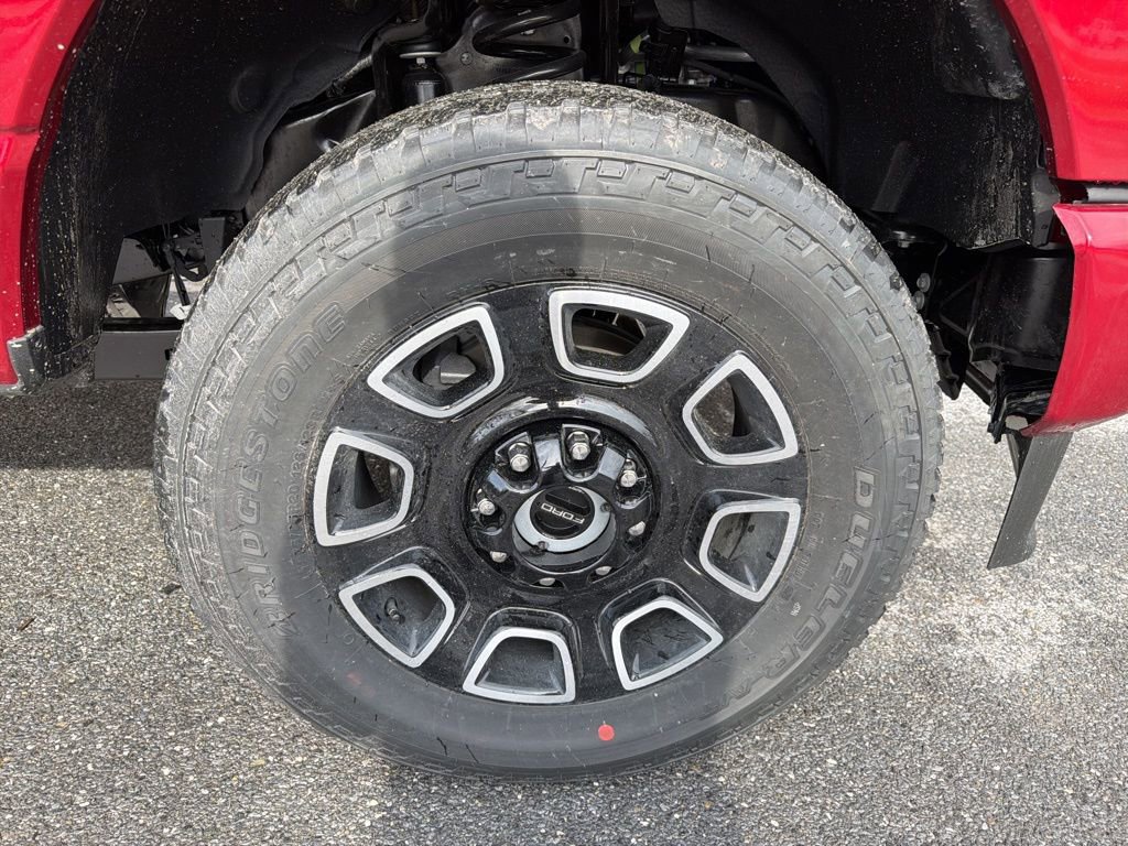 New 2026 Ford F250 Platinum w/ FX4 Off-Road Package image 13