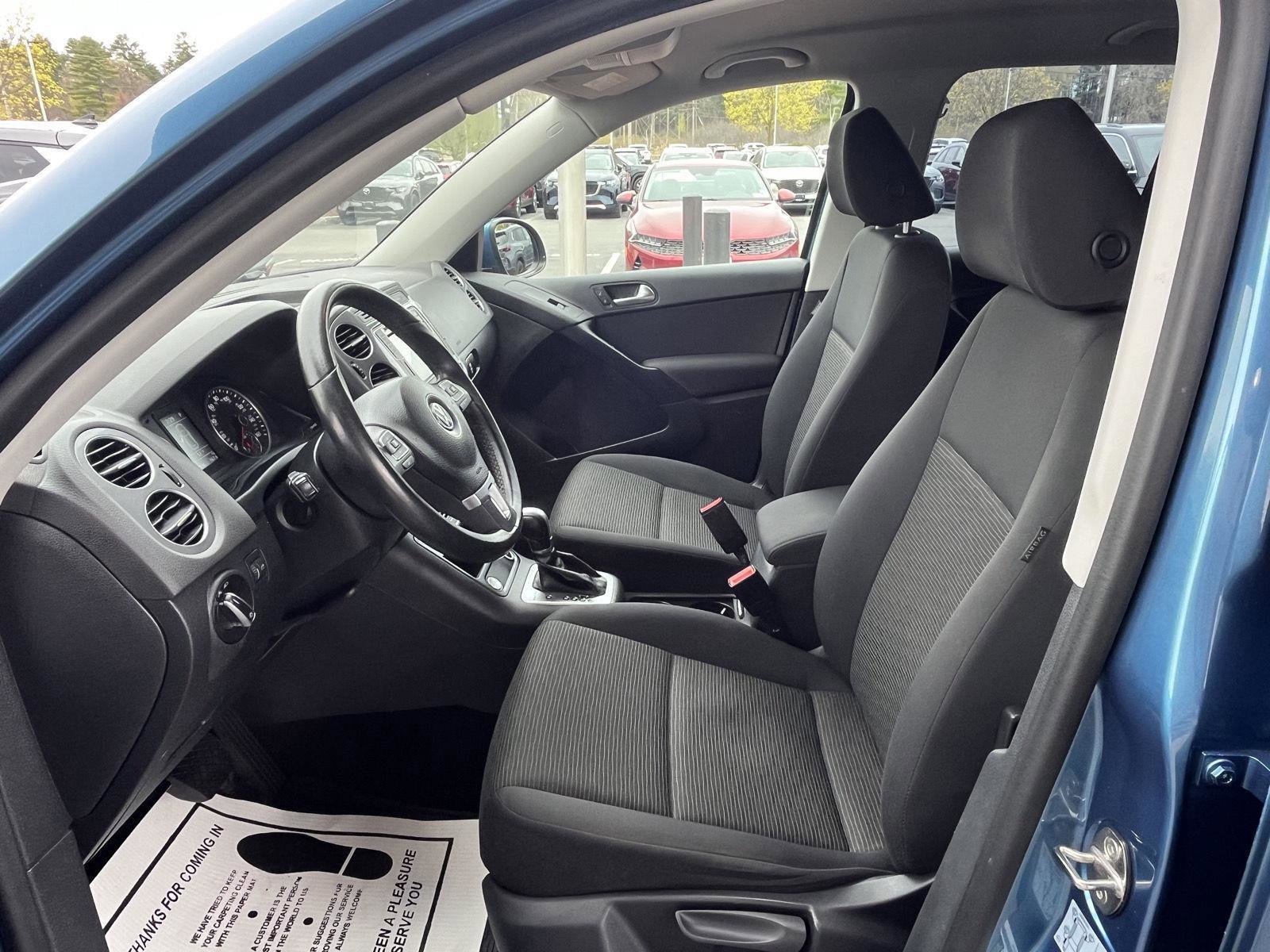 Used 2017 Volkswagen Tiguan Limited w/ Premium Package AWD/4WD image 13