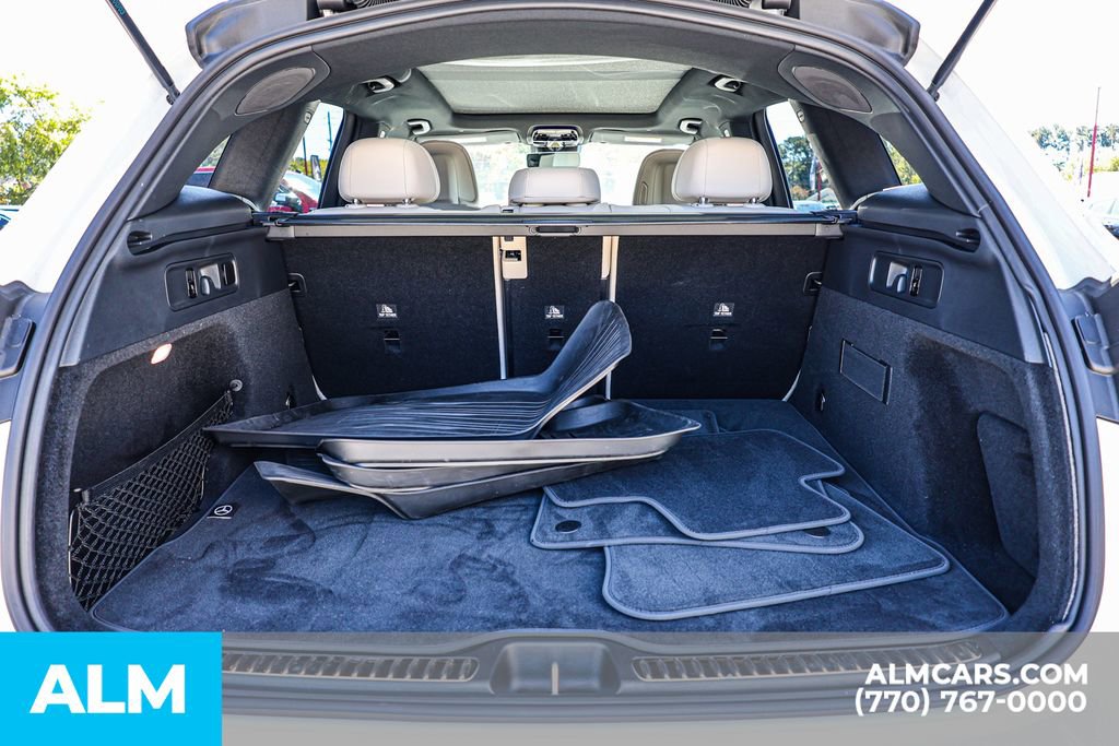 Used 2025 Mercedes-Benz GLC 300 4MATIC image 21