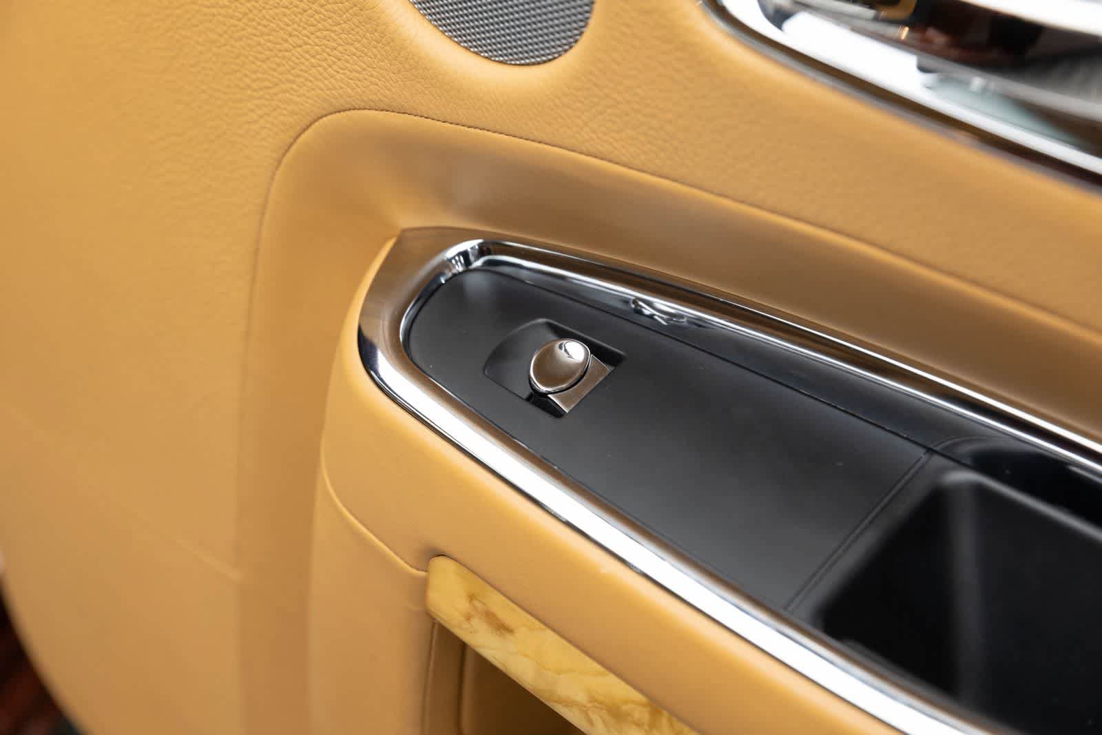 Used 2013 Rolls-Royce Ghost RWD image 41