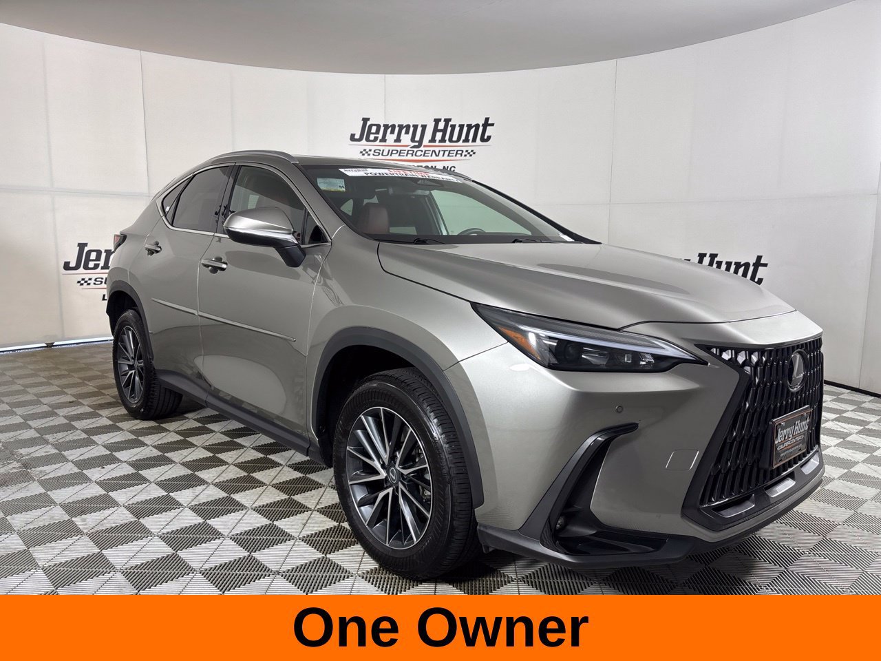 Used 2026 Lexus NX 350 AWD w/ Accessory Package (P3) image 4