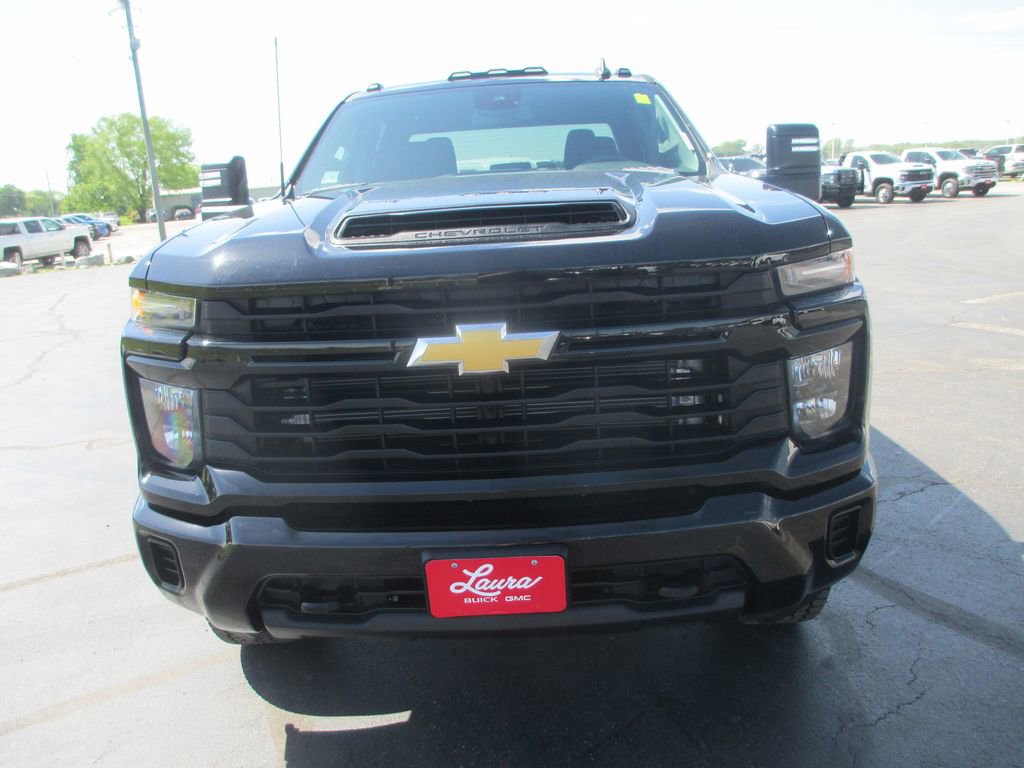 Used 2024 Chevrolet Silverado 2500 Custom w/ Custom Value Package AWD/4WD image 14