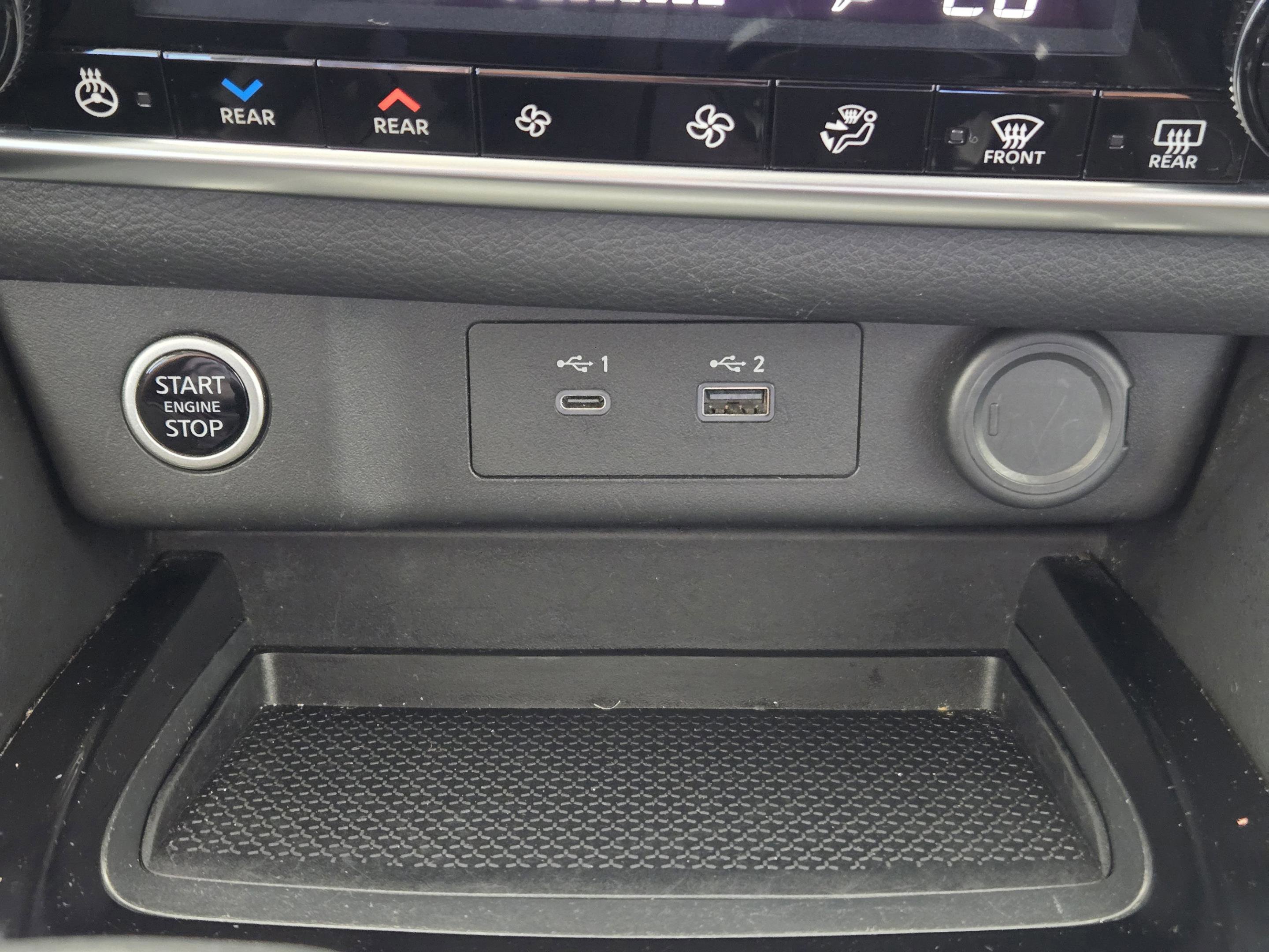 Used 2023 Nissan Rogue SL w/ SL Premium Package image 19