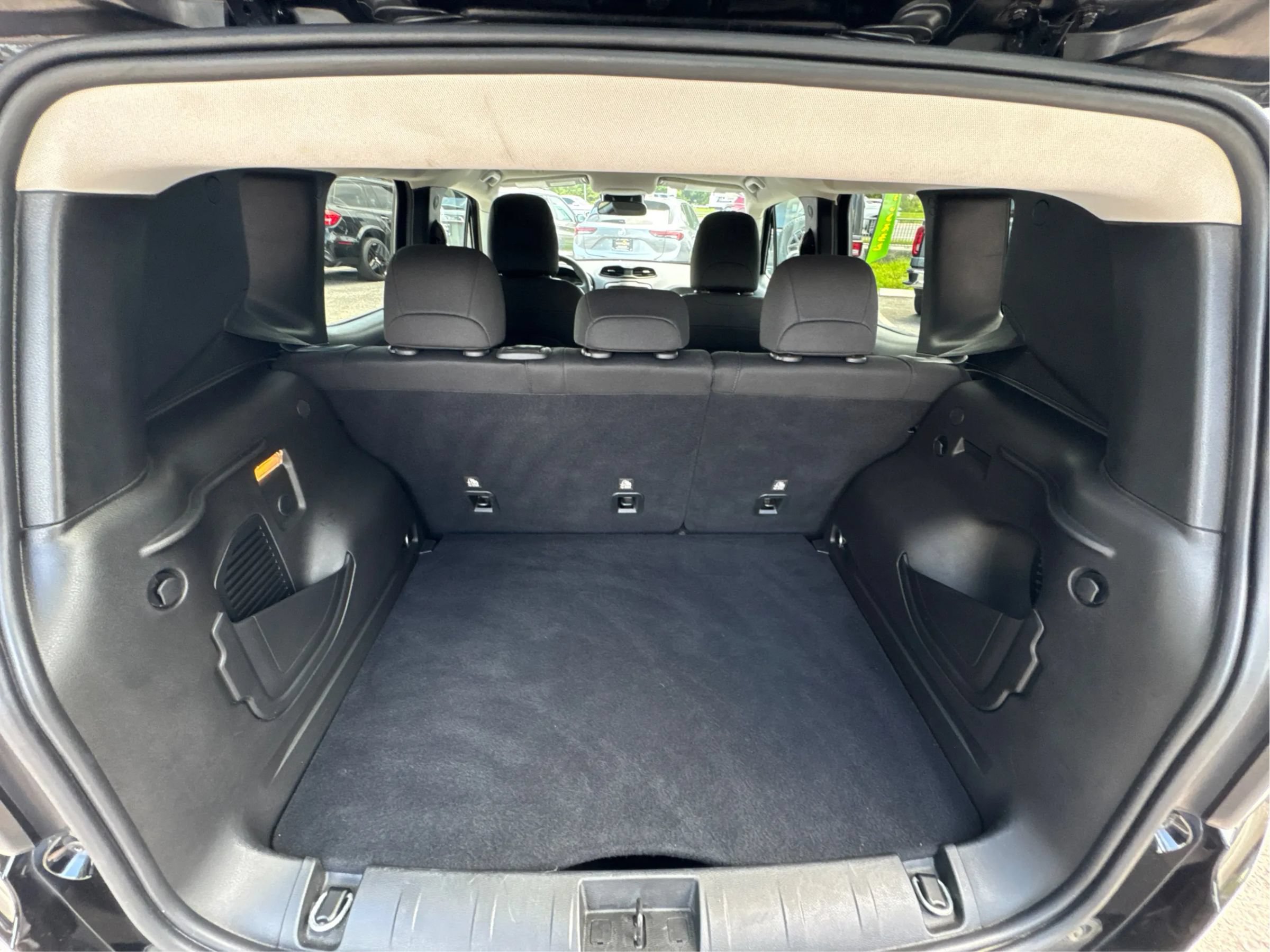 Used 2021 Jeep Renegade Sport FWD image 16