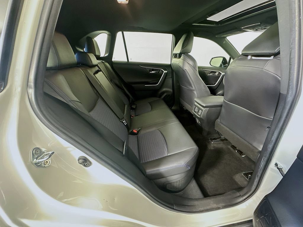 Used 2021 Toyota RAV4 XSE AWD/4WD image 27