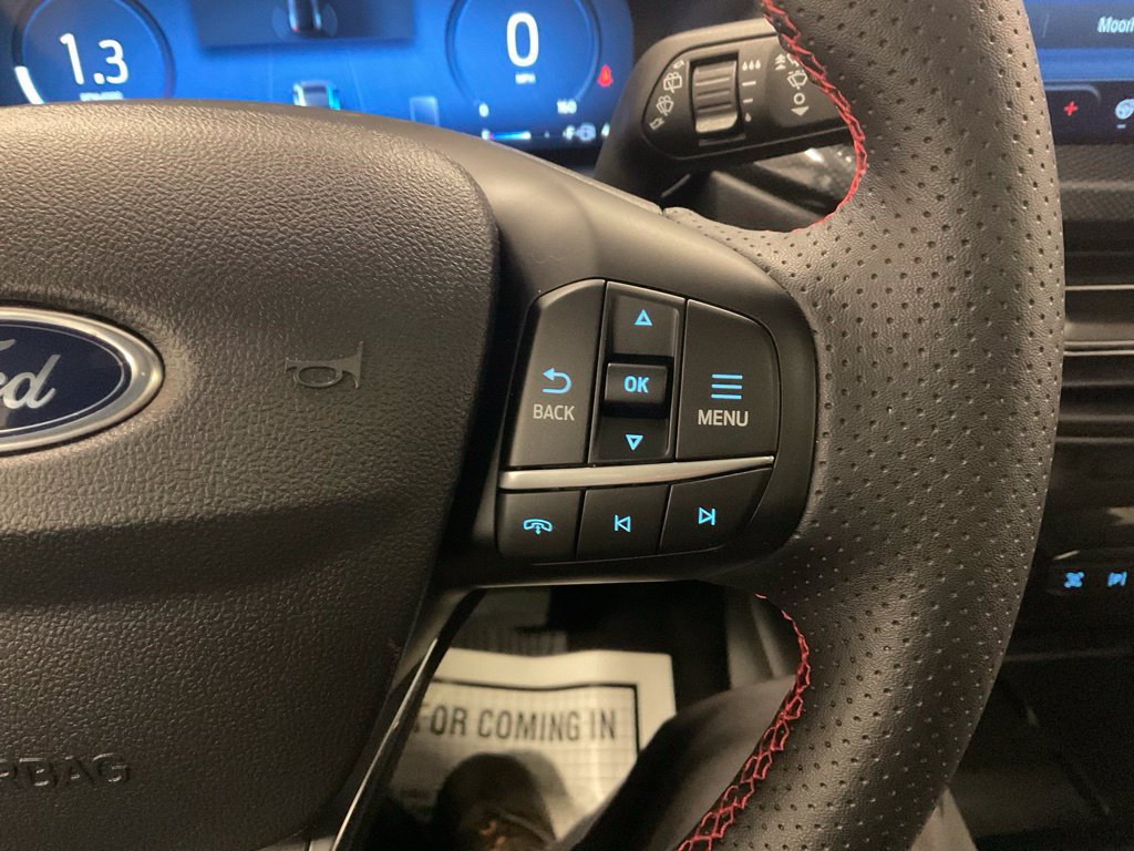 Used 2025 Ford Escape ST-Line Elite w/ Premium Technology Package AWD/4WD image 22