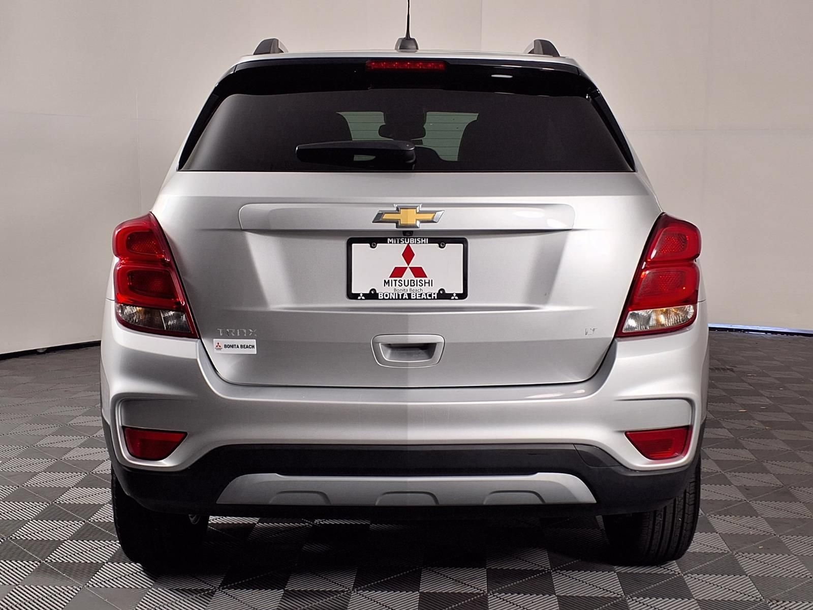 Used 2020 Chevrolet Trax LT w/ LT Convenience Package AWD/4WD image 6