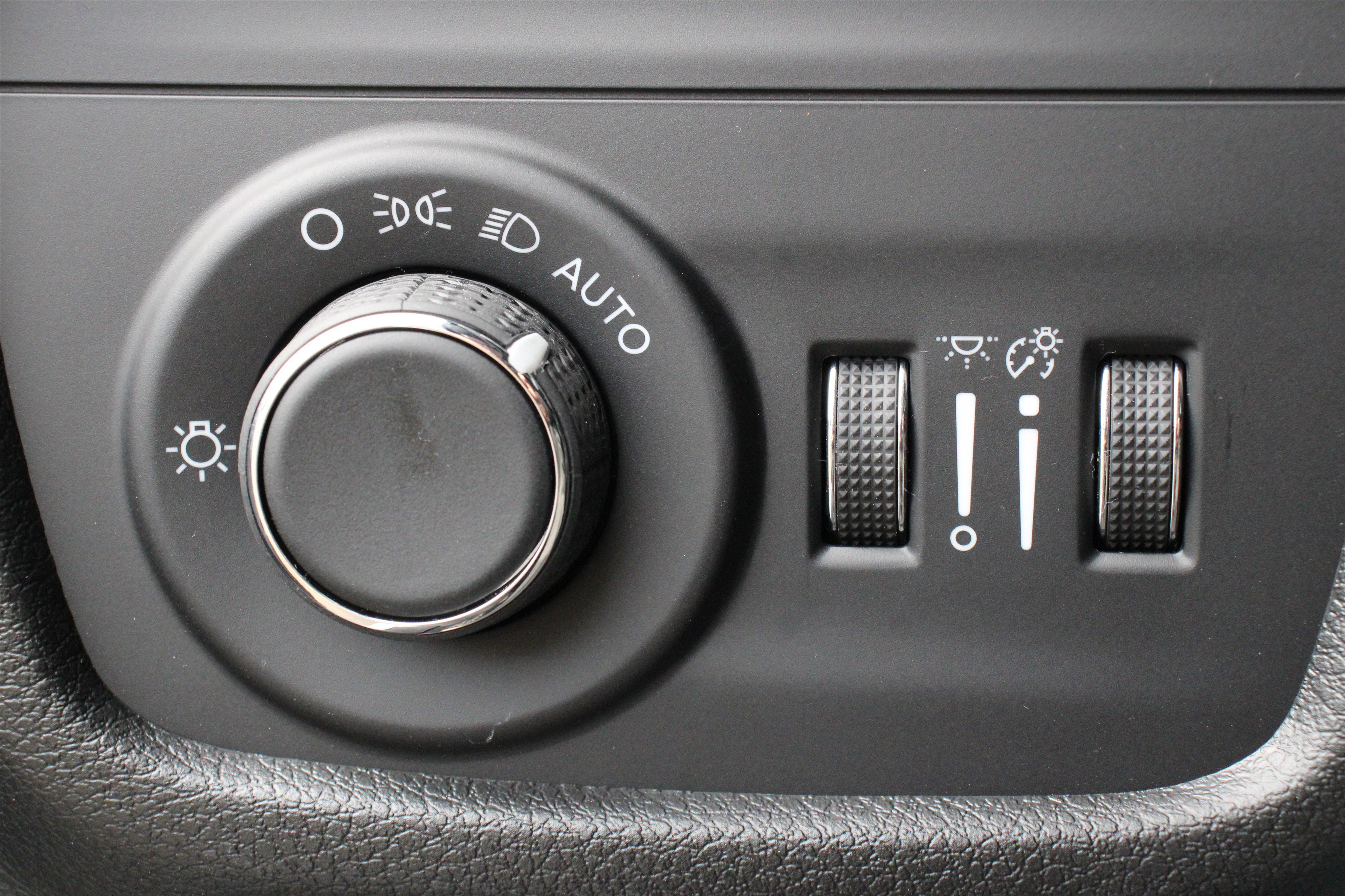 New 2025 Jeep Grand Cherokee Laredo w/ MOPAR Finishing Package image 11