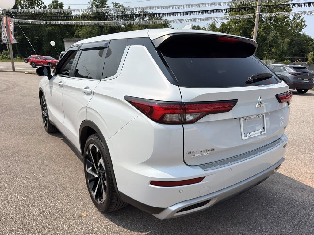 Used 2024 Mitsubishi Outlander SE AWD/4WD image 6