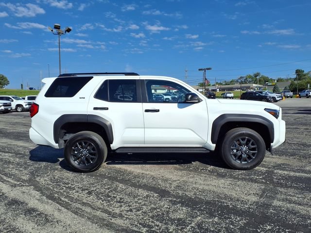 Used 2025 Toyota 4Runner SR5 AWD/4WD image 3