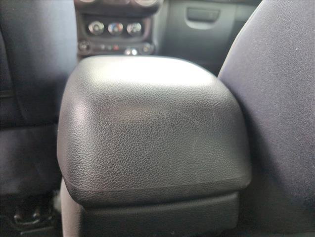 Used 2016 Jeep Wrangler Rubicon w/ Power Convenience Group image 18