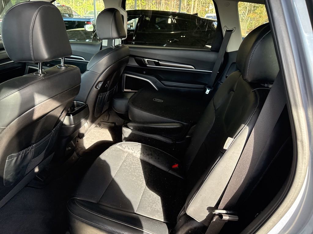 Used 2025 Kia Telluride S image 9