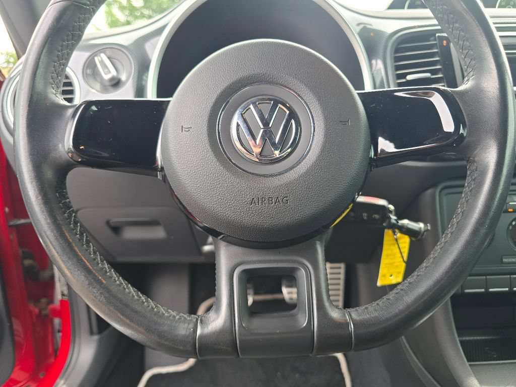 Used 2012 Volkswagen Beetle 2.0T FWD image 30