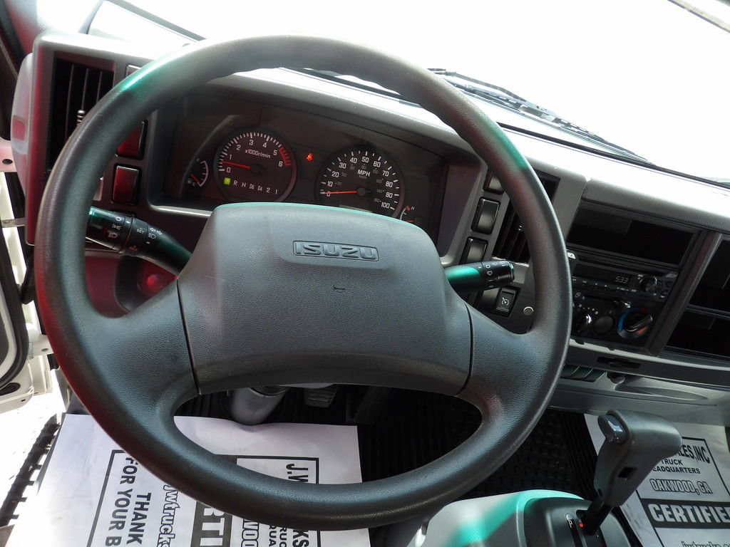 Used 2019 Isuzu NPR RWD image 22