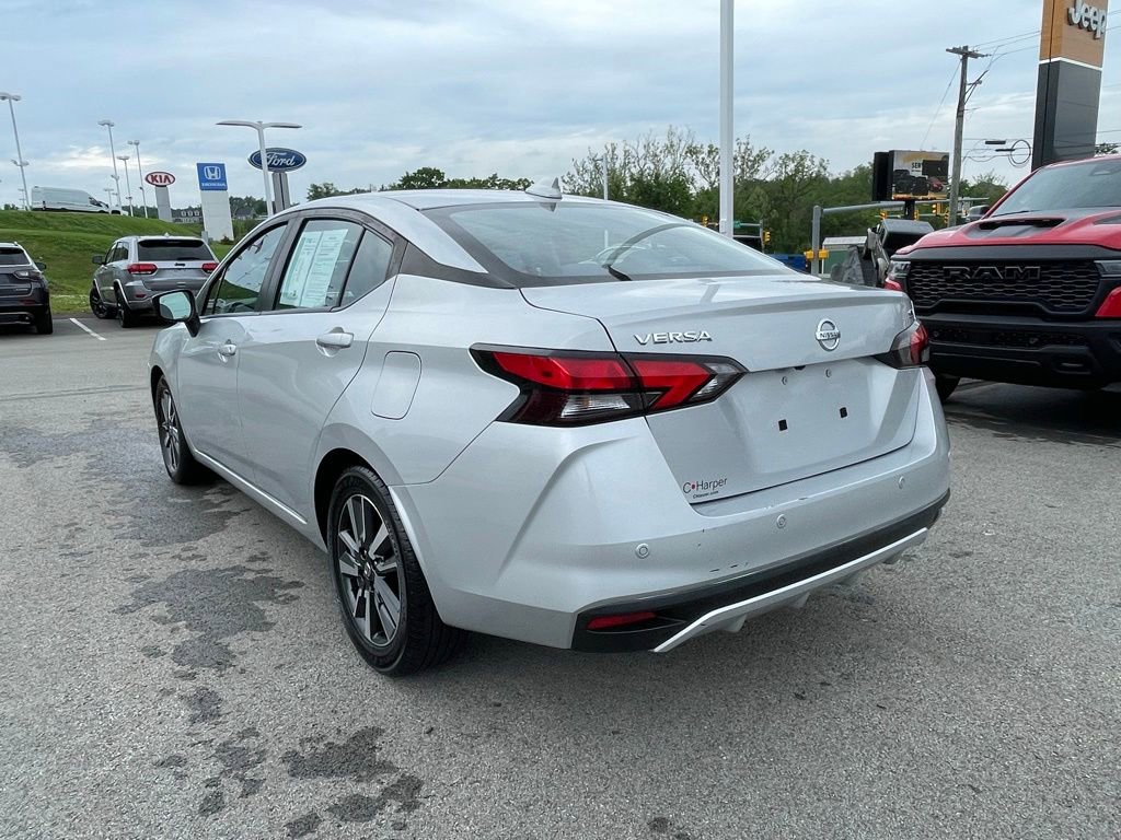 Used 2021 Nissan Versa SV FWD image 5