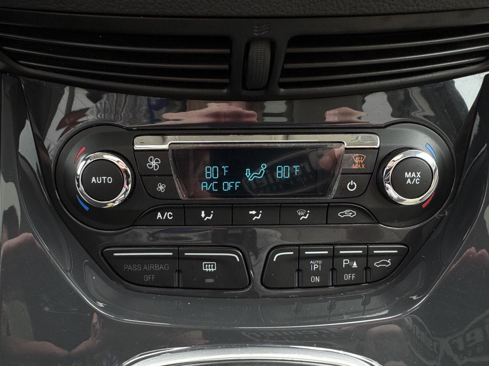 Used 2013 Ford Escape SEL image 23