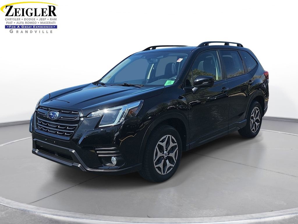 Used 2022 Subaru Forester Premium AWD/4WD image 1