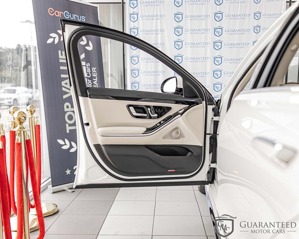 Used 2023 Mercedes-Benz S 500 4MATIC w/ AMG Line image 31