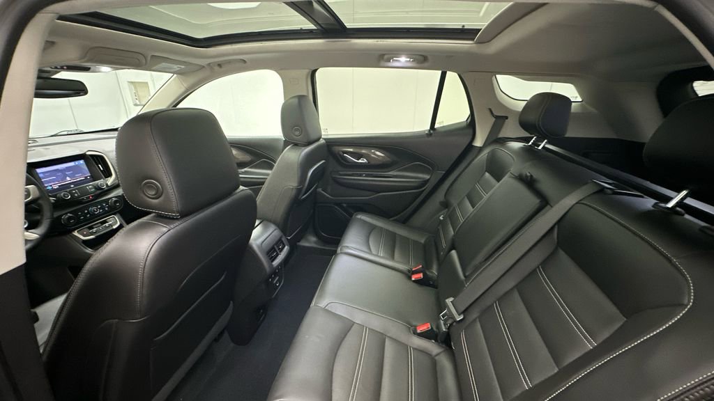 Used 2023 GMC Terrain Denali image 10
