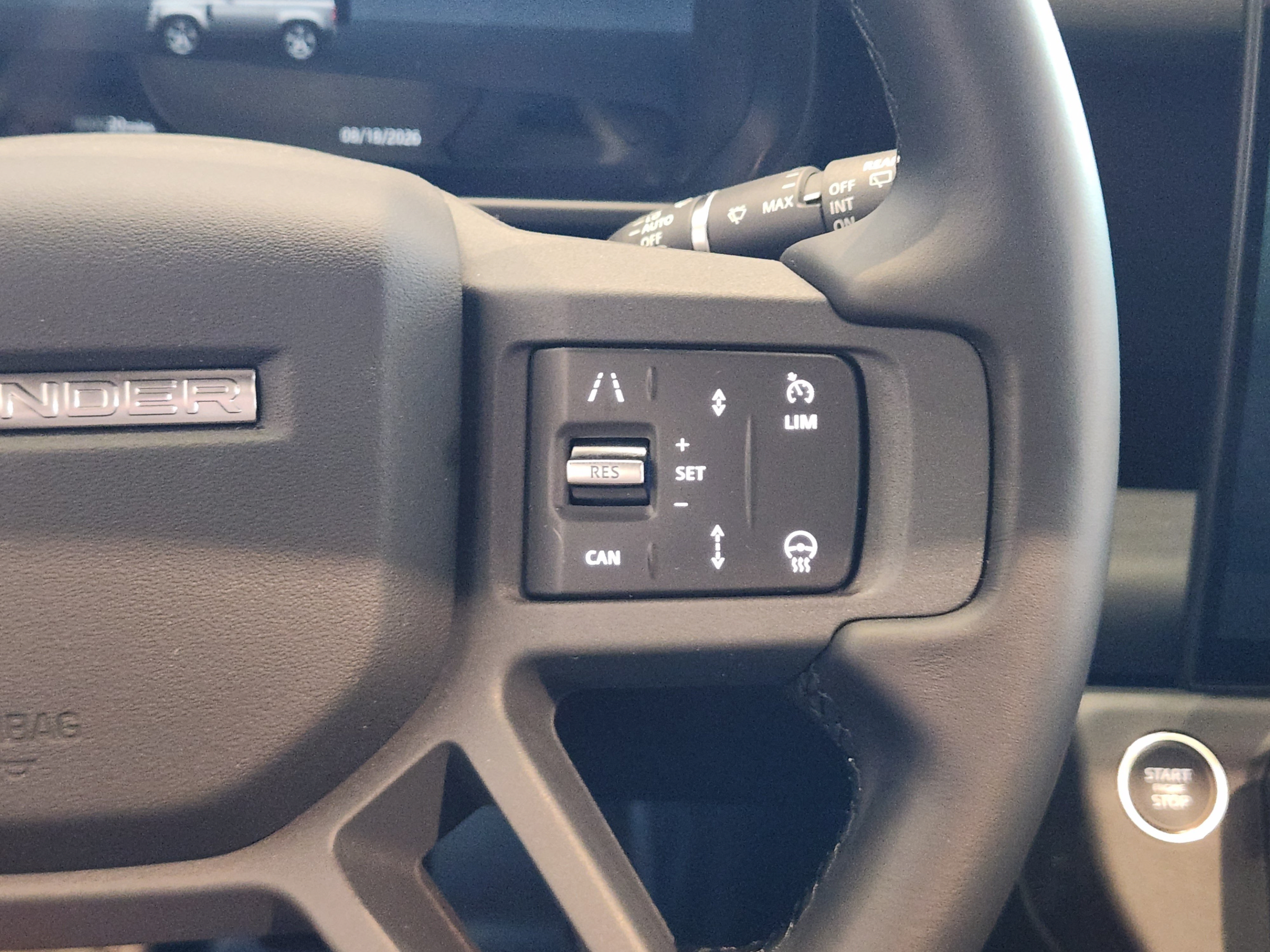 New 2026 Land Rover Defender 90 X-Dynamic SE AWD/4WD image 14