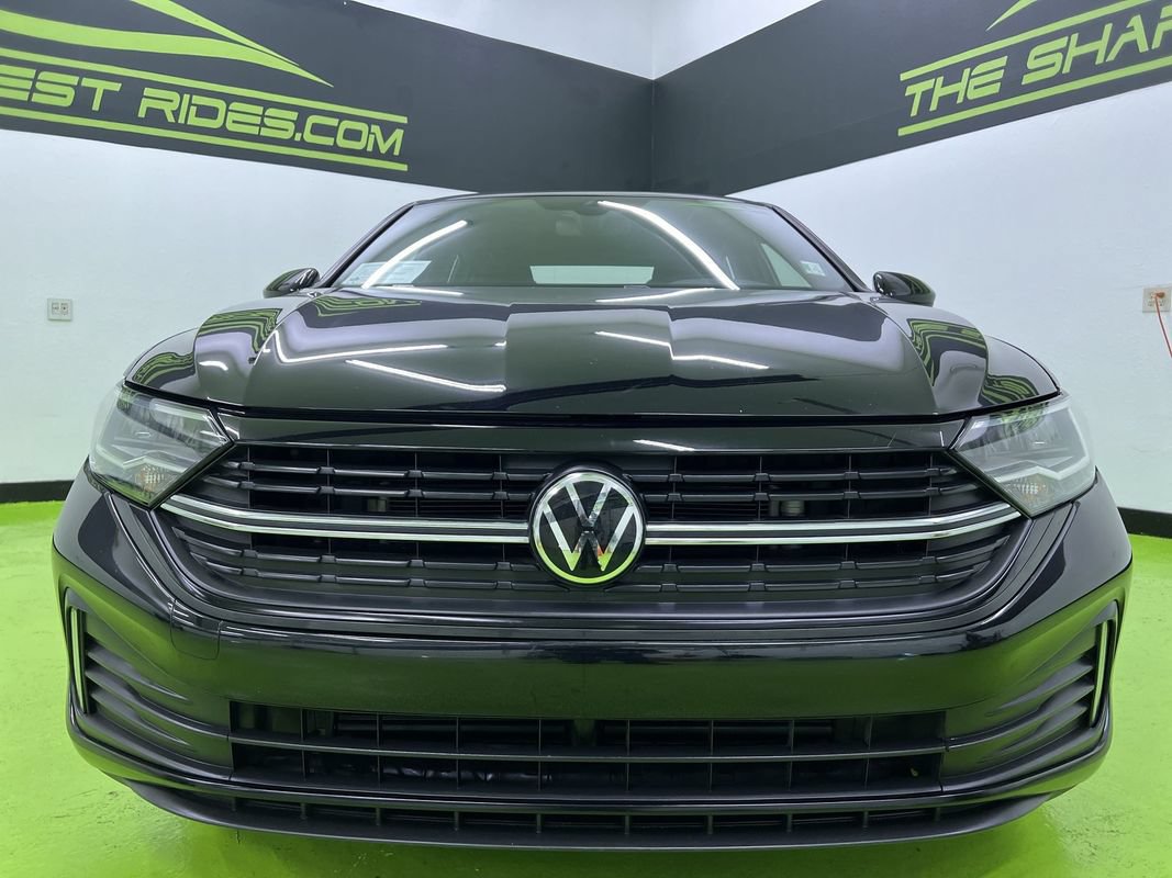 Used 2024 Volkswagen Jetta Sport FWD image 3