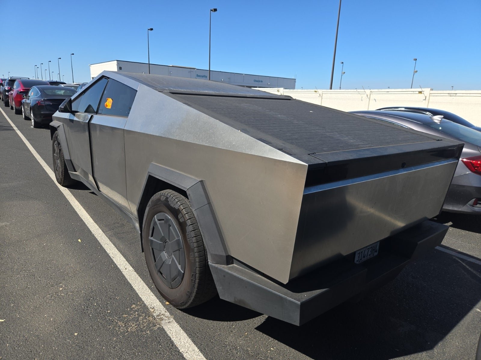 Used 2025 Tesla Cybertruck AWD Crew Cab image 3