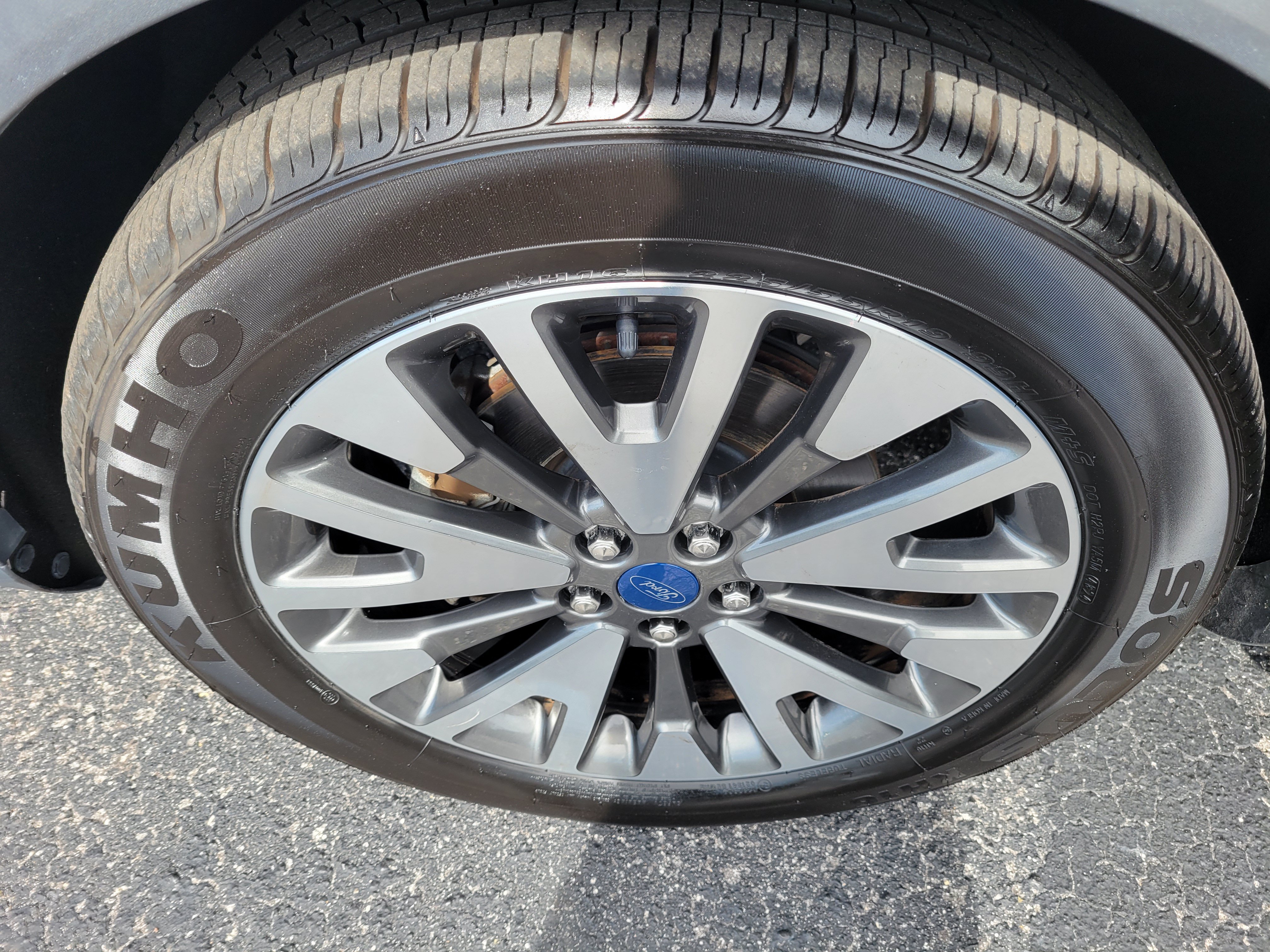 Used 2020 Ford Escape Titanium FWD image 37