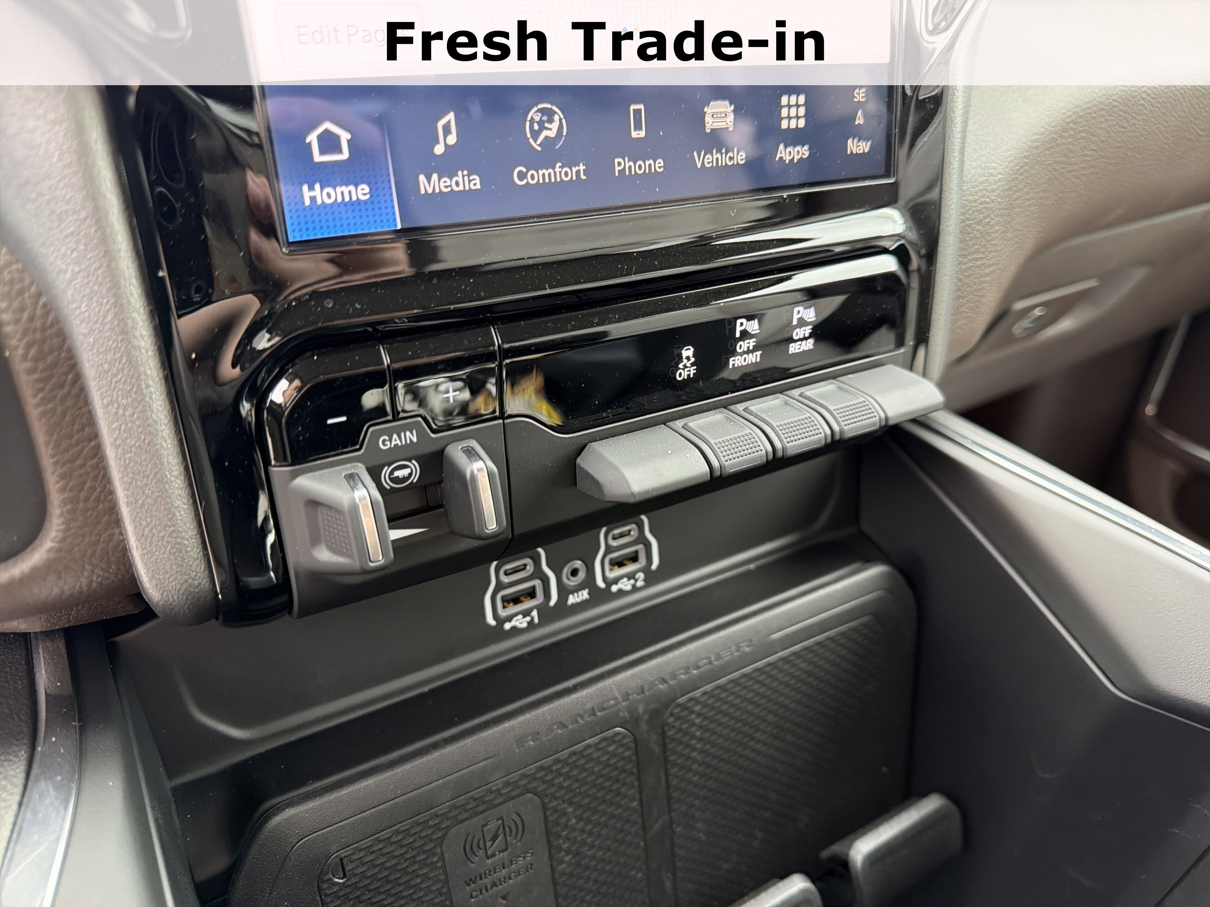 Used 2025 RAM 1500 Laramie AWD/4WD image 19