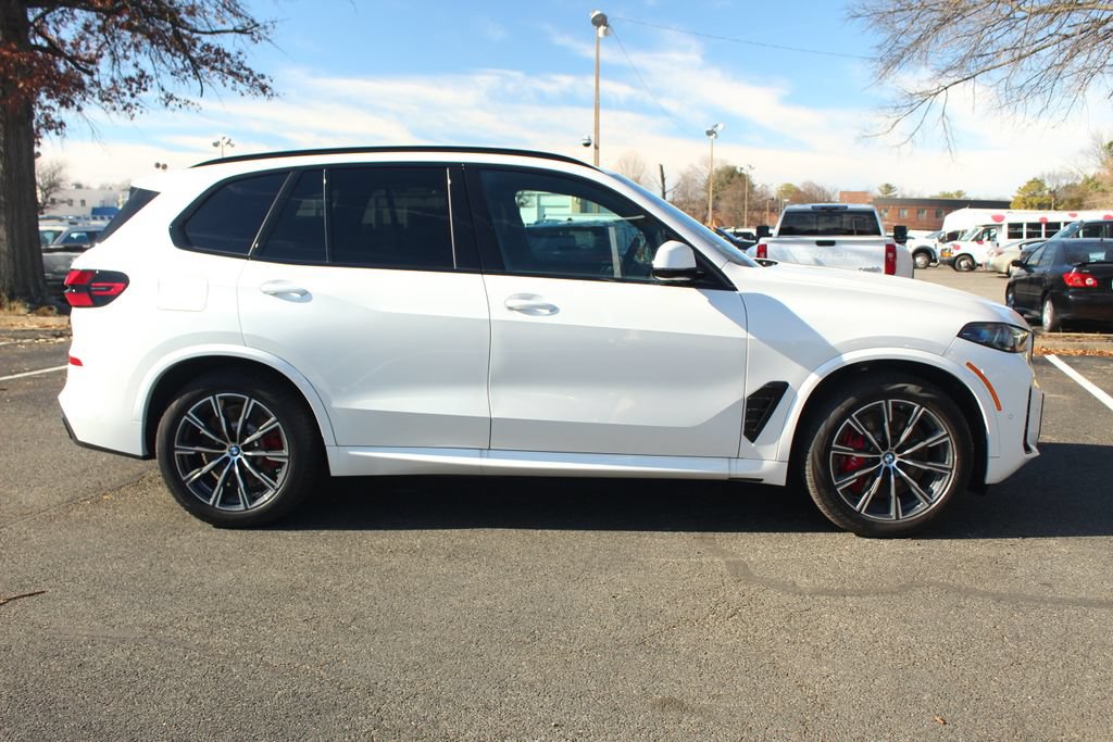 Used 2026 BMW X5 xDrive50e w/ M Sport Package AWD/4WD image 10
