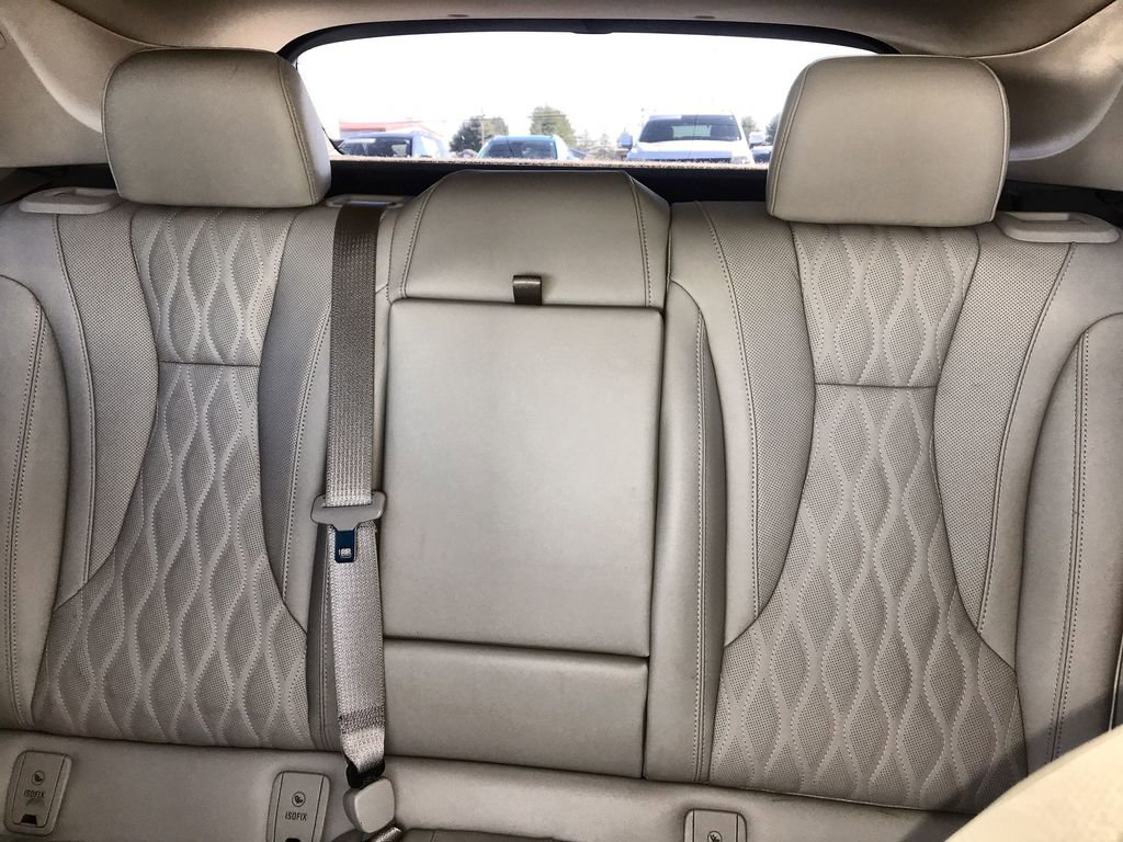 Used 2023 Buick Envision Avenir AWD/4WD image 23