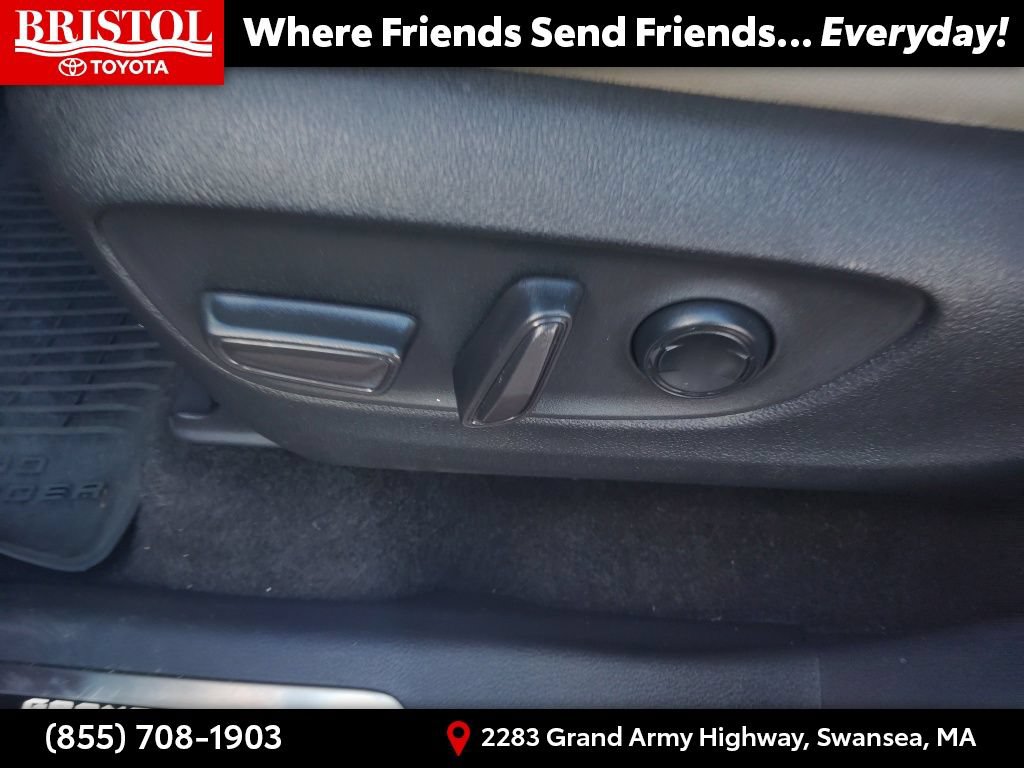 Used 2024 Toyota Grand Highlander AWD Hybrid image 22